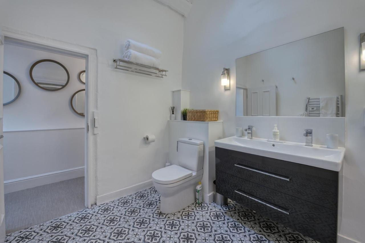 Beautiful Apartment On The Historic Rows Chester Luaran gambar